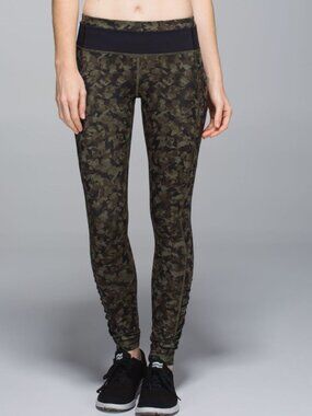 Size 10 Lululemon Speed Tight III *All Full-On Luxtreme